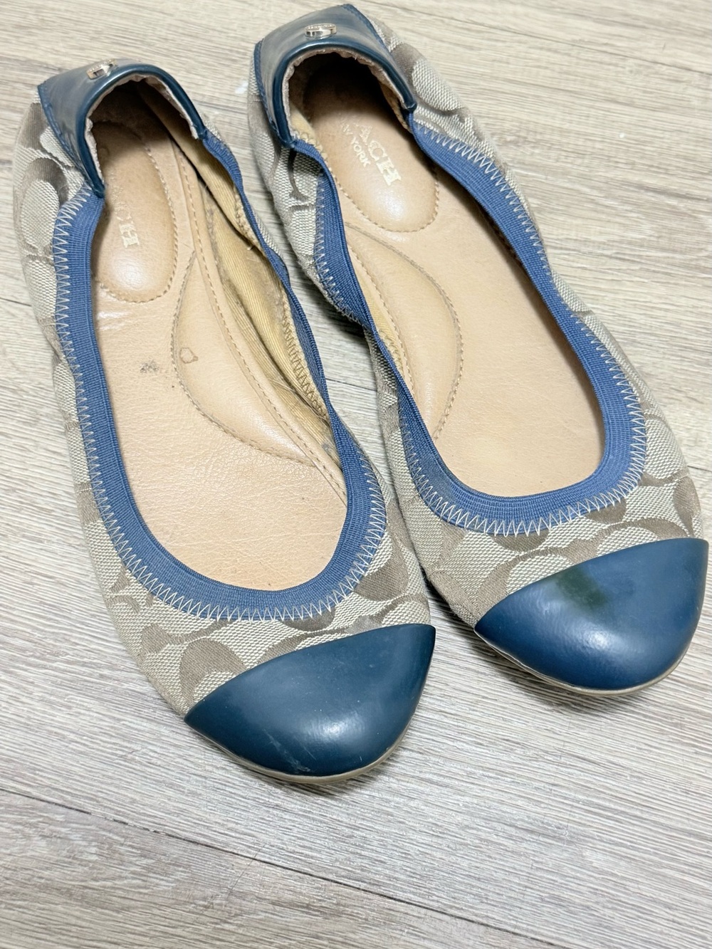 Y2K Coach Beige Signature Canvas Ballet Flats with Blue Cap-Toe